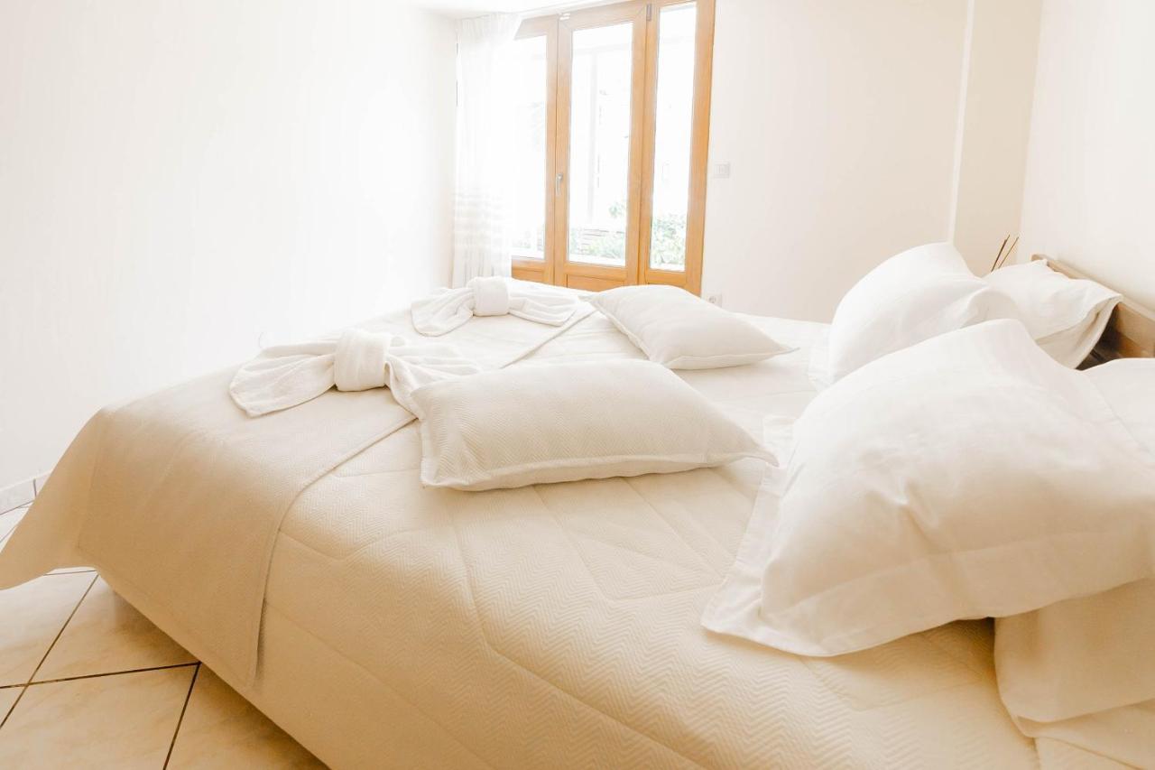 Zorbas Apartments بارغا المظهر الخارجي الصورة