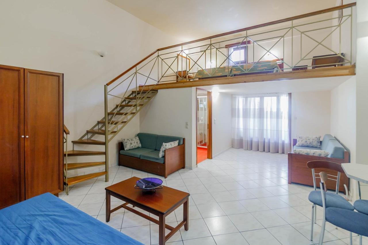 Zorbas Apartments بارغا المظهر الخارجي الصورة